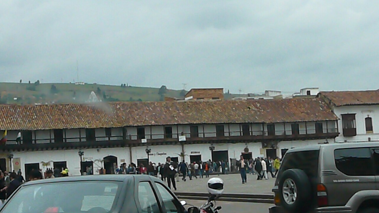 Plaza de Bolívar en el centro histórico de Tunja, Boyacá
