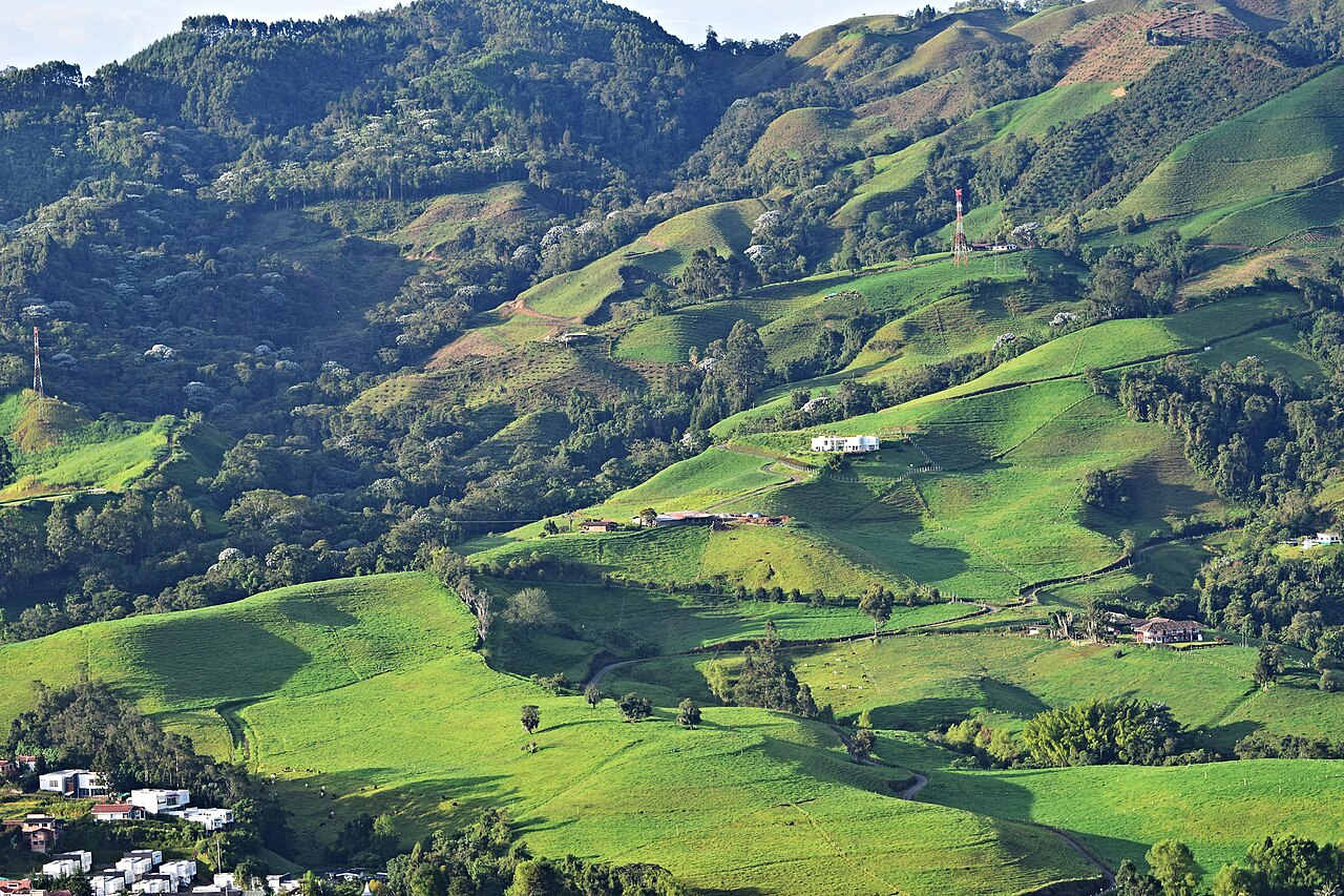 Panorámica de Manizales y el paisaje andino de Caldas